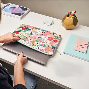 Case-Mate Rifle Paper Co. Laptop Carrying Case, Laptop Sleeve for 16" Notebooks, Garden Party Blush