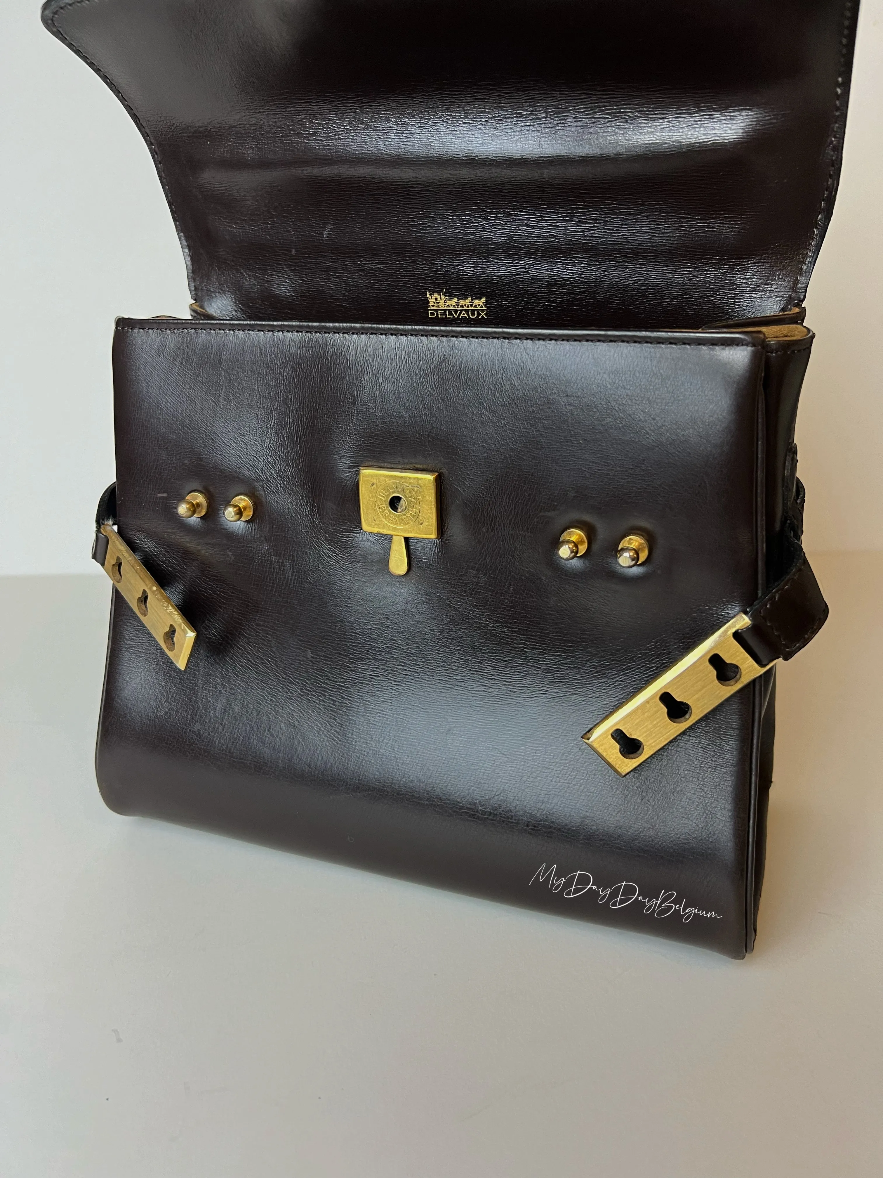 Delvaux Tempête PM brown 1972